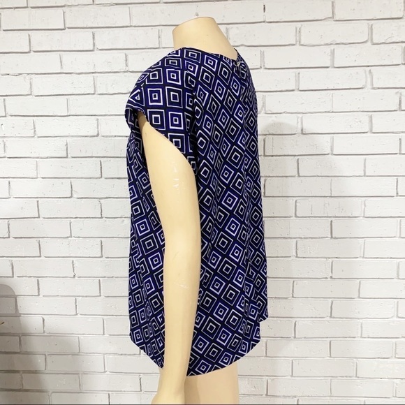 Vince Camuto Women’s Geometric Top - Picture 9 of 12